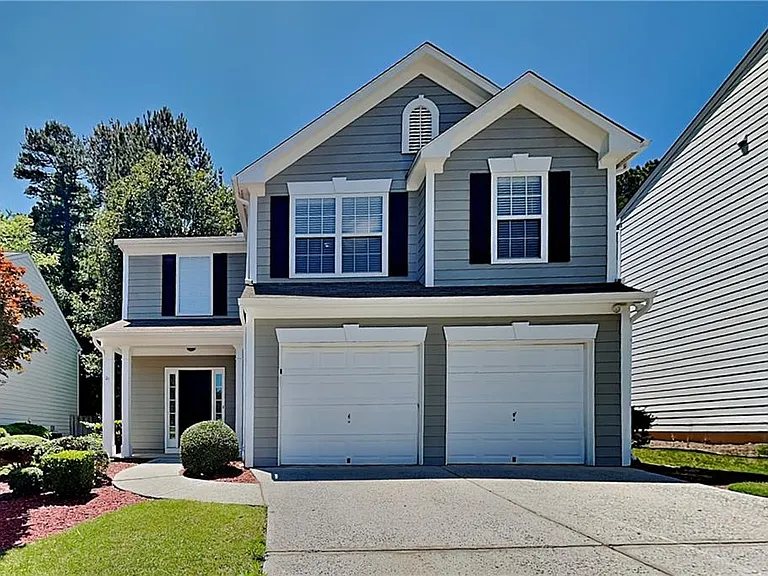 1045 Winthrope Chase Dr — Photo 1
