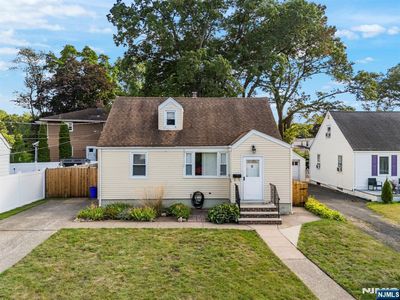 6 English Ave, Elmwood Park, NJ, 07407
