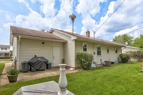 3226 S Auburn Dr — Photo 3