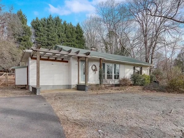 493 S Peak St, Columbus, NC 28722