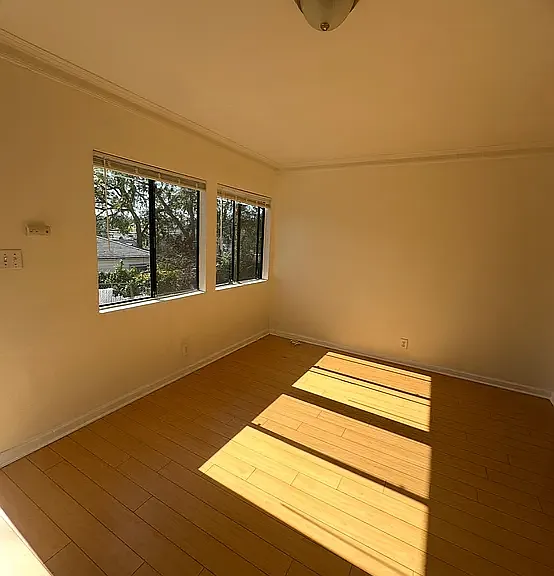 10114 Samoa Ave #C — Photo 10
