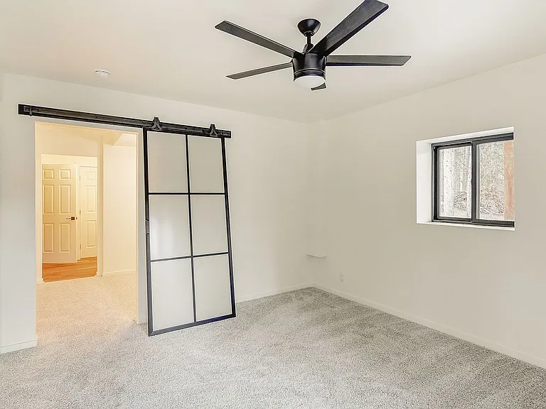 148 N Aspen St — Photo 15