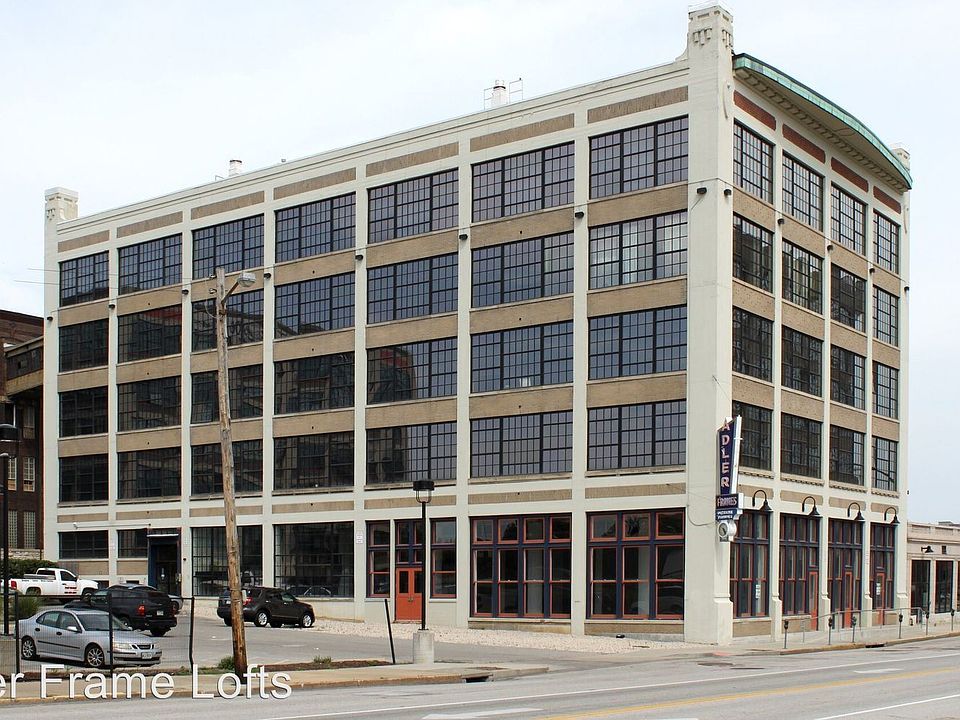 2nd image of 2034 Lucas Ave APT 502