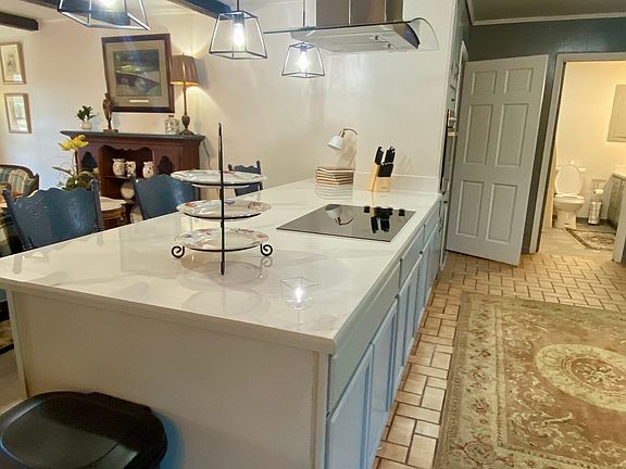 3rd image of 409 Kimbell Rd #A