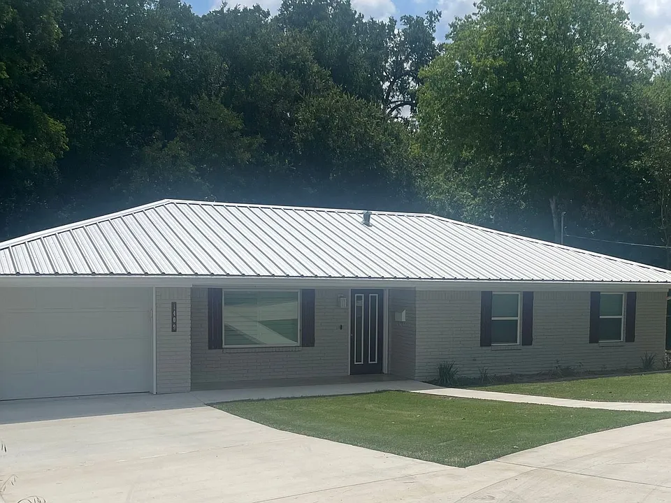 1409 N Blair St