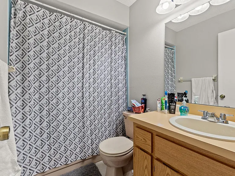 Unit Photo