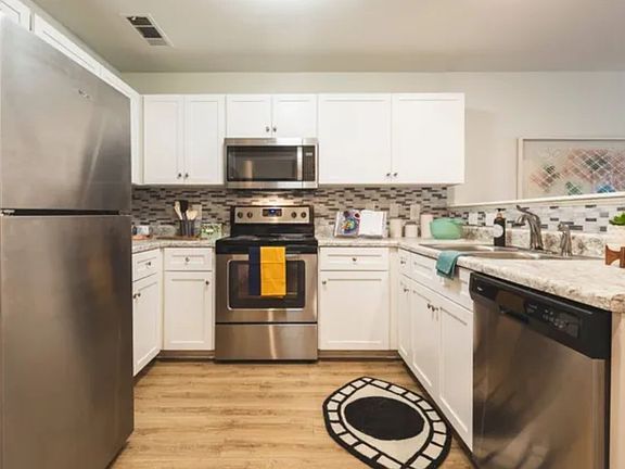5th image of 1909 Sunchase Dr APT K4