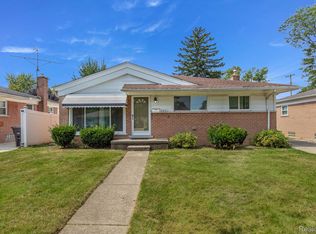 8610 Katherine St, Taylor, MI 48180