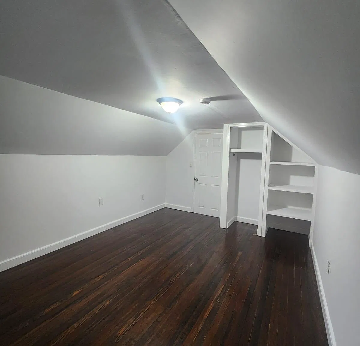 457 Lincoln Ave — Photo 1