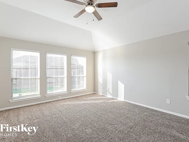 31206 Harmony Falls Ct — Photo 6