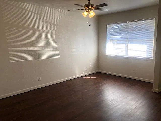 2 bed, 755 sqft, $895 — Photo 3
