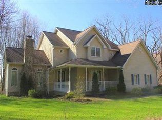 11380 Stoneledge Dr, Chardon, OH 44024