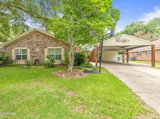 140 Orangewood Dr, Lafayette, LA 70503