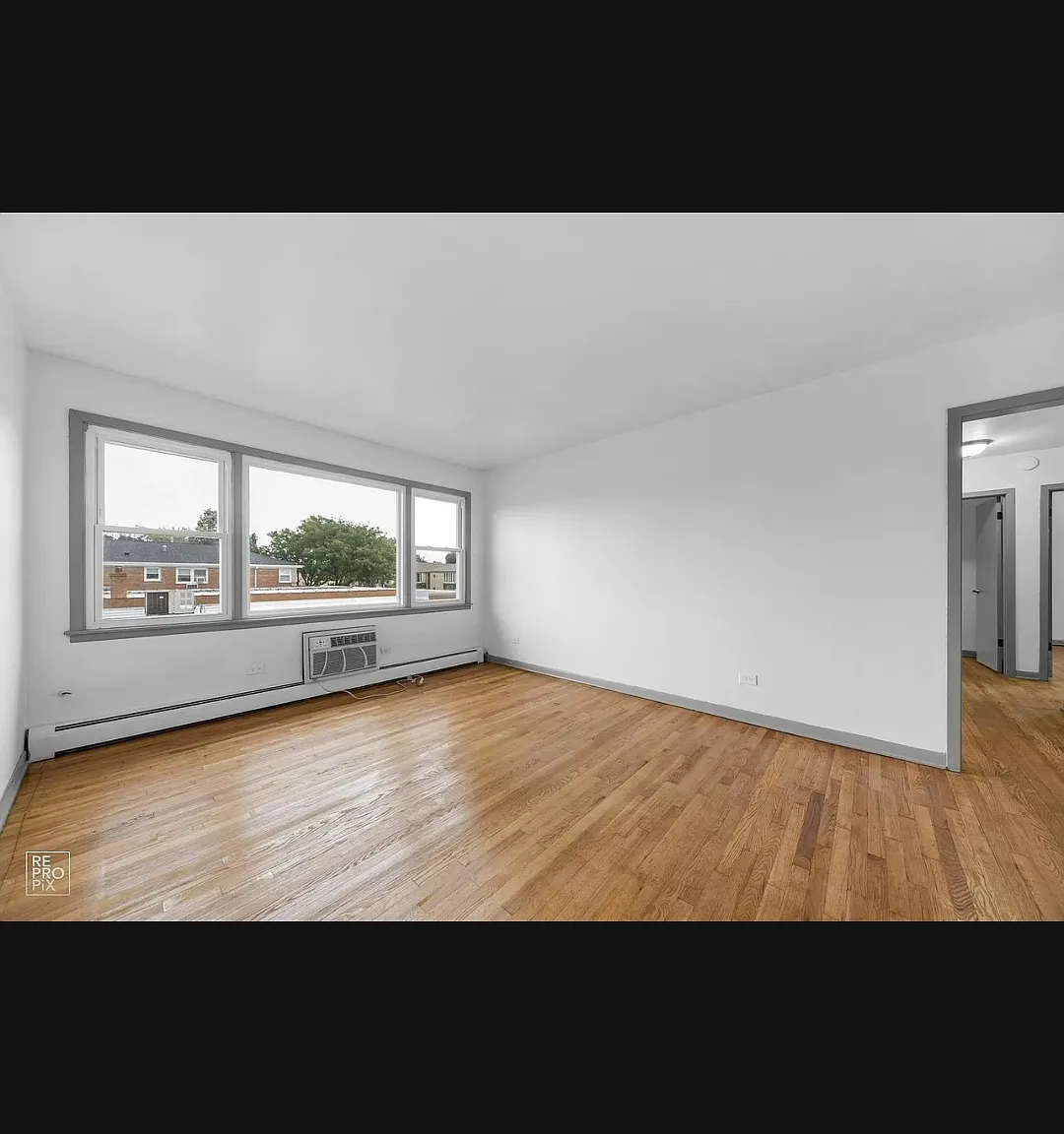 3 bed, 1334 sqft, $2,100 — Photo 4
