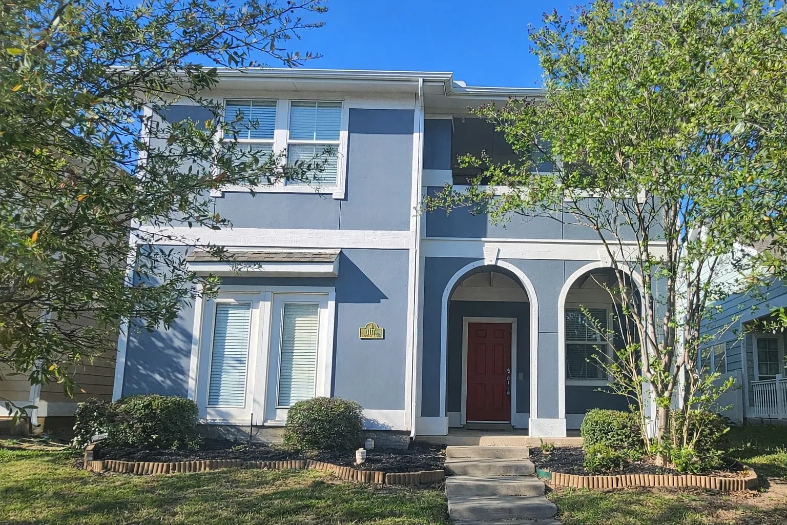 4 bed, 2.5 bath, 3056 sqft, $2,695 — Photo 1