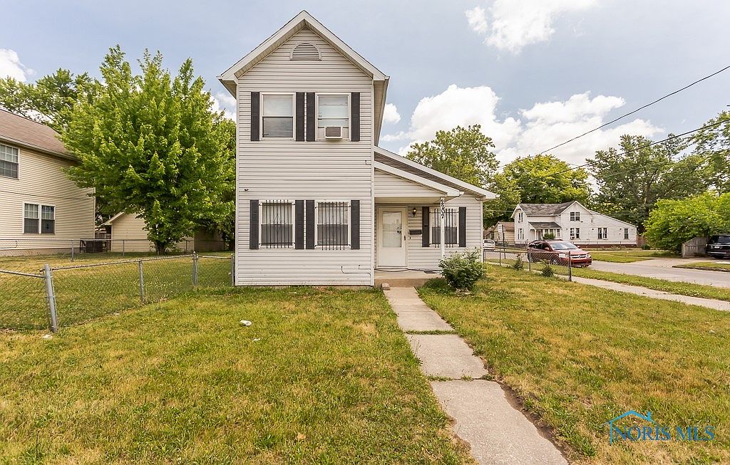 2202 Walnut St, Toledo, OH 43608 | Zillow