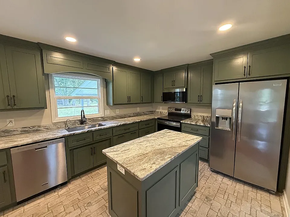 3 bed, 1600 sqft, $1,950 — Photo 4
