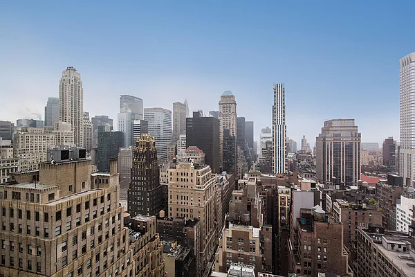 Sold by Avenue Real Estate | media 12