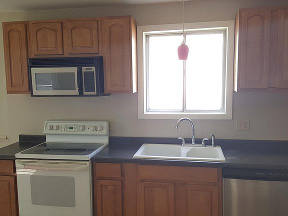 3rd image of 6618 Fernwood St