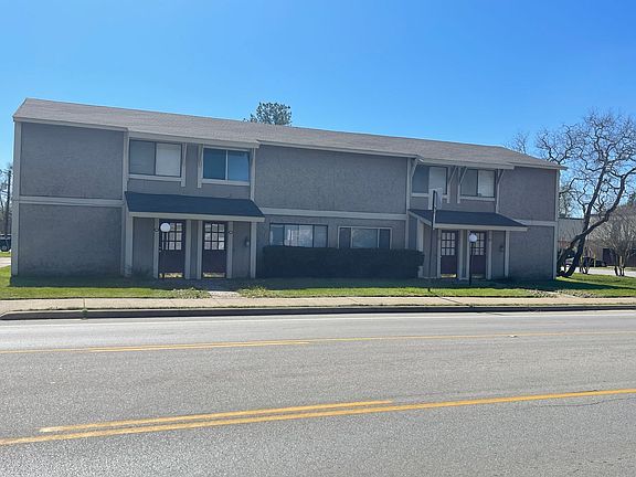 3rd image of 1400B E Holleman Dr