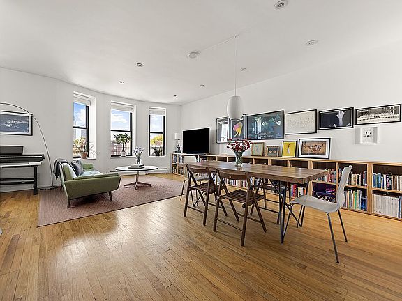 2nd image of 168 Sterling Pl APT 4L