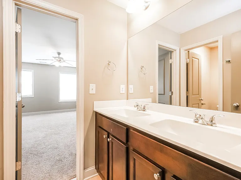 4150 Hamilton Cove Ct — Photo 16