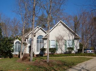 10 Willowdale Ct, Fountain Inn, SC 29644