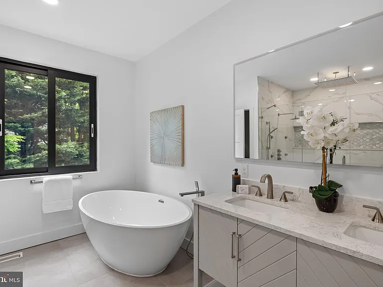 354 Winding Way — Photo 38