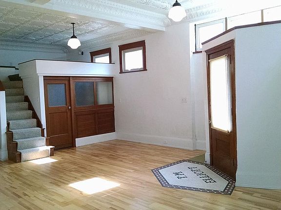 4th image of 5400-5406 Franklin Blvd