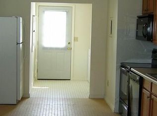 513 1/2 W Market St, Harrisonburg, VA 22801