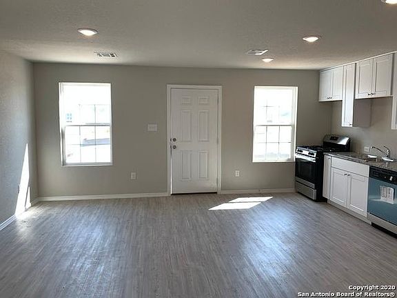 3rd image of 13633 Livestock Ct
