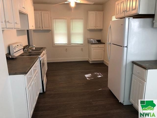 2nd image of 2910 Stone Park Blvd