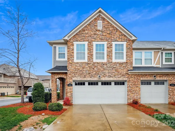 5538 Trieg Dr, Charlotte, NC 28278