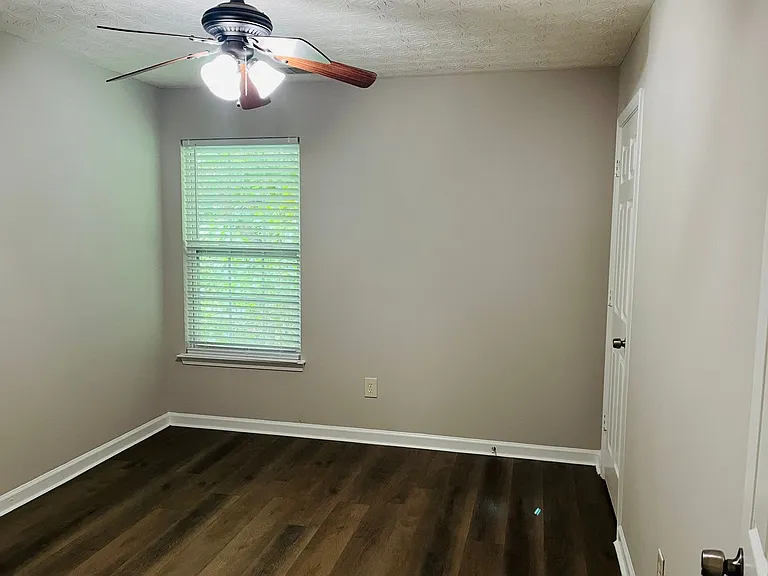 4014 Carisbrook Dr — Photo 25
