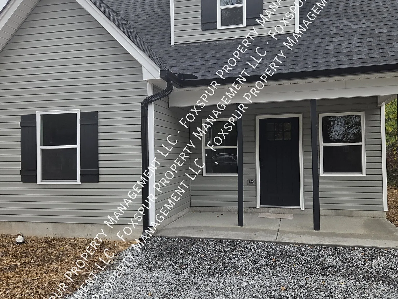 3 bed, 1100 sqft, $1,800 — Photo 2