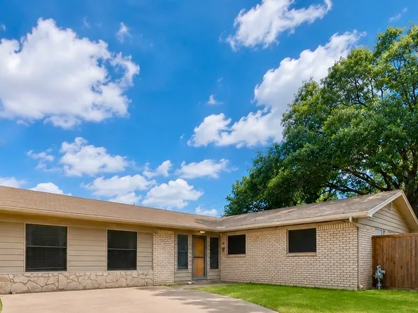 509 Henslee Dr, Euless, TX 76040