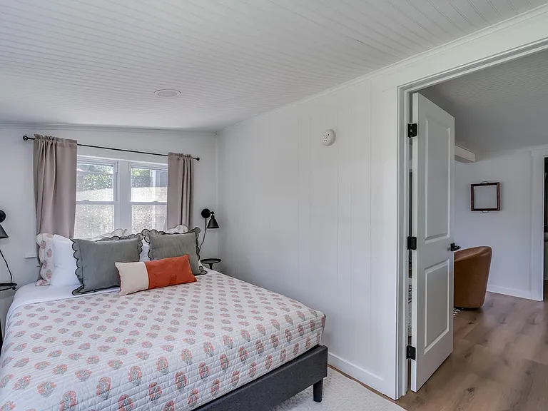105 Brown Shores Rd — Photo 22