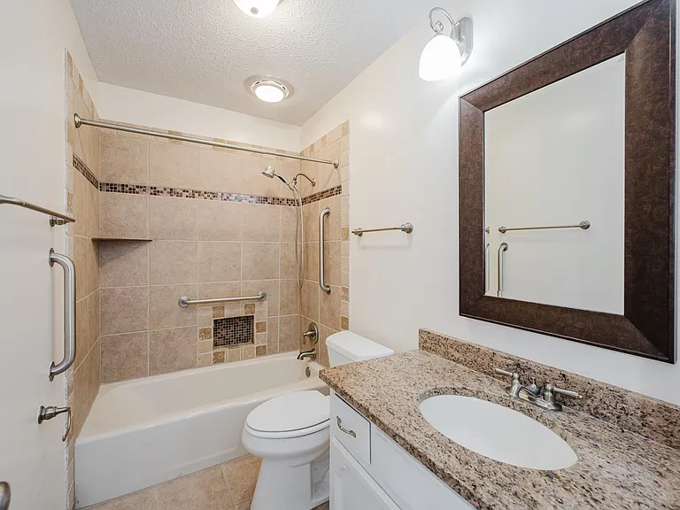1828 Jacobs Ln — Photo 30
