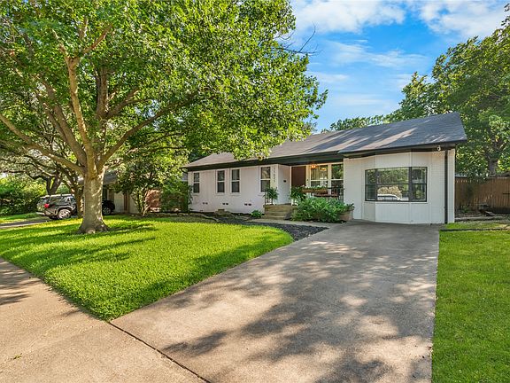 2nd image of 11621 Tuscany Way