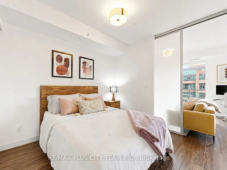 377 Madison Ave #503 — Photo 12