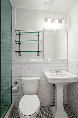 Rented by Mirador Real Estate | media 28