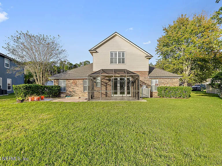 813 W American Eagle Dr — Photo 26