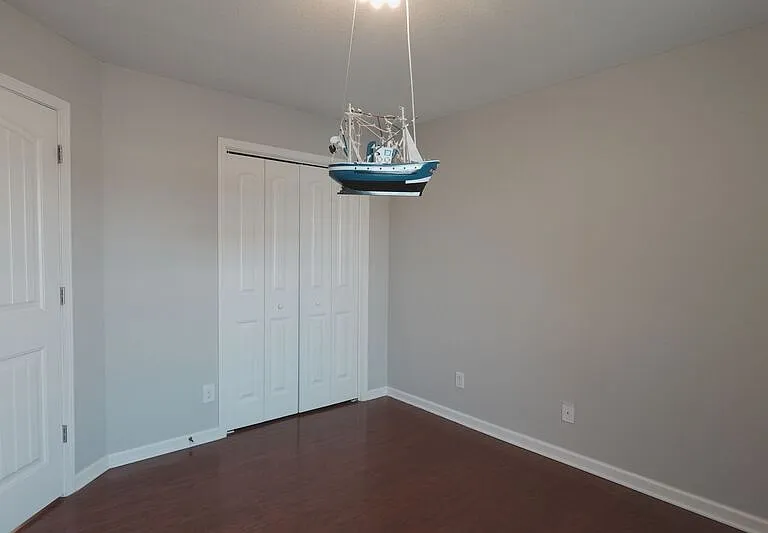 25 Litchfield Dr — Photo 37