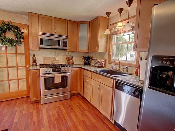 5th image of 193 Thorndale Ave