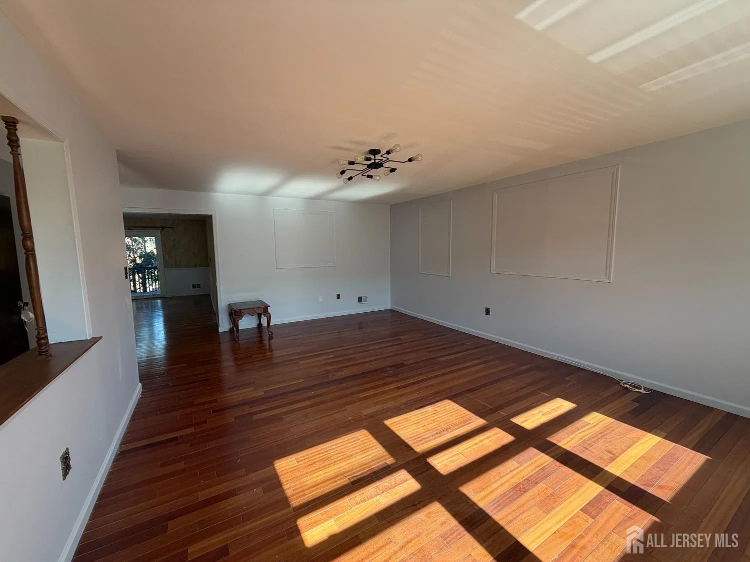 3 bed, 2.5 bath, 2200 sqft, $3,600 — Photo 3