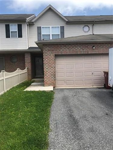 1st image of 2550 Gillian Ln