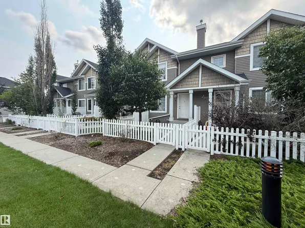 3075 Trelle Cres NW #8, Edmonton, AB T6R 3V5