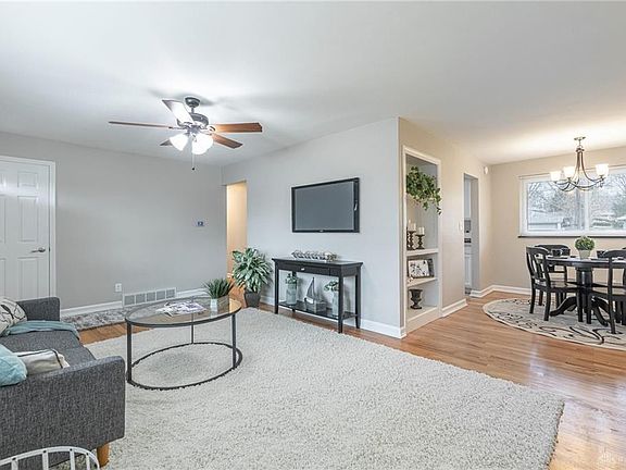 5th image of 4724 Far Hills Ave