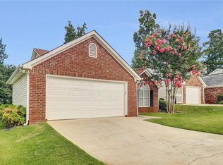 97 Green Tree Dr, Newnan, GA 30265