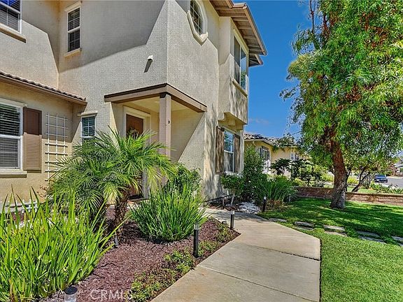 3rd image of 35211 Lilac Ln